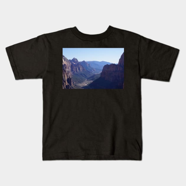 Angels Landing Kids T-Shirt by AlishaMSchil